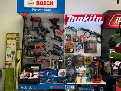 Ekspozycja elektronarzędzi Bosch i Makita