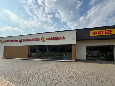 Sklep WATER od strony parkingu